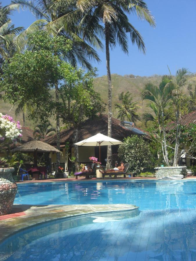 Kuta Indah Hotel Exterior foto
